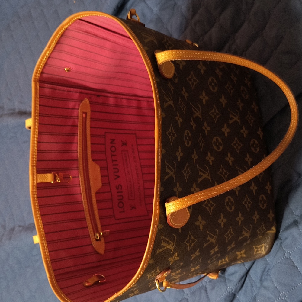 Authentic Louis Vuitton Neverful  MM - Picture 5 of 13